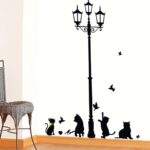 Wallpark Carino Gatto Giocando con Uccelli sotto Nero Strada Lampada Removibile Adesivi Murali Adesivi da Parete, Soggiorno Camera da Letto Casa DIY Arte Decorativo Adesivo Murale - Image 3