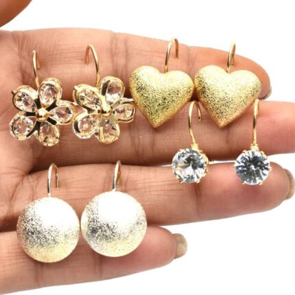 pack of 4 trendy earrings