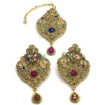Golden Artificial Bridal Maang Tikka earrings for Girls - Image 2