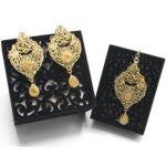 Golden Artificial Bridal Maang Tikka earrings