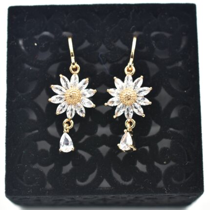 beautiful zercoon earrings