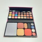Cai silan eyeshadow & blusher - Image 2