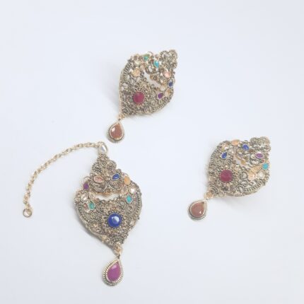 Earings wItH BinDiYa poLkI style