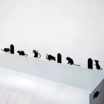 Nuevos dibujos animados pequeño ratón familia agujero escaleras pegatinas de pared esquina escalera decoración calcomanías de pared extraíble DIY vinilo arte Mural - Image 3